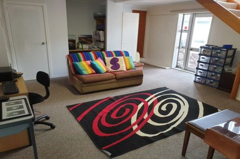 Photo of property in 15 Eyre Street, Henderson, Auckland, 0612