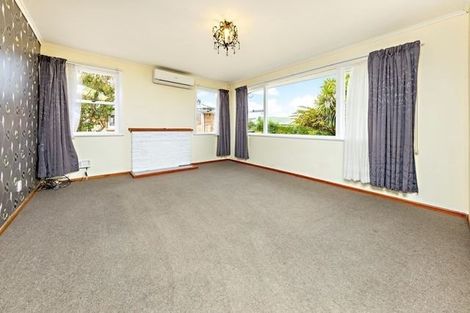 Photo of property in 14 Mountbatten Place, Papakura, 2110