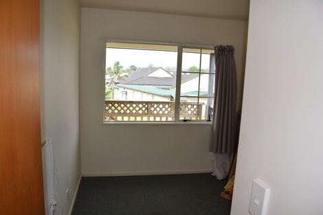 Photo of property in 13 Noel Williams Place, Windsor Park, Auckland, 0630