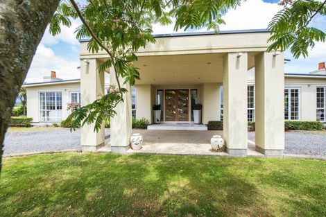 Photo of property in 15 Tarahunga Road, Levin, 5571