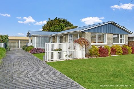 Photo of property in 16 Colesbury Street, Bishopdale, Christchurch, 8053