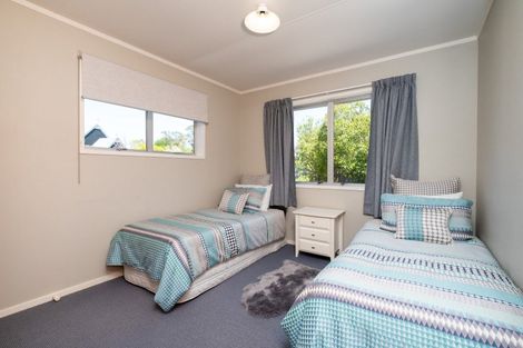 Photo of property in 37 James Cook Street, Havelock North, 4130