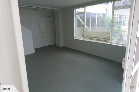 Photo of property in 9/15 Clearwater Cove, West Harbour, Auckland, 0618