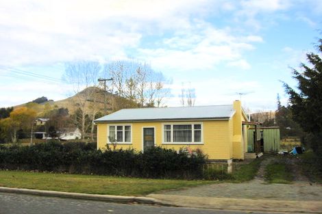 Photo of property in 34 Roseness Street, Palmerston, 9430