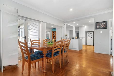 Photo of property in 24 Rothery Road, Hillpark, Auckland, 2102