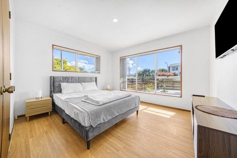 Photo of property in 1/1a Blanes Road, Weymouth, Auckland, 2103