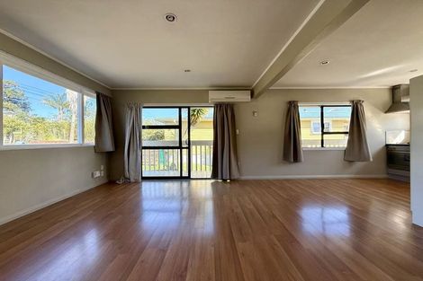 Photo of property in 23 Lauderdale Road, Birkdale, Auckland, 0626
