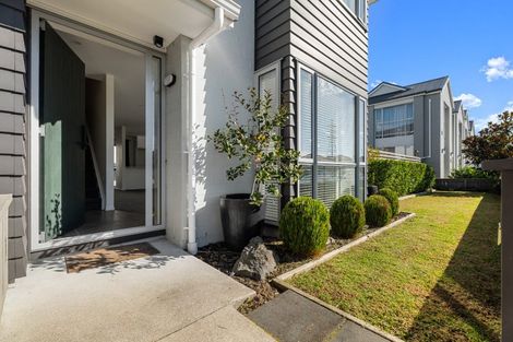 Photo of property in 31 Aviation Street, Takanini, 2112