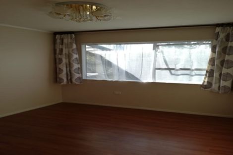 Photo of property in 70 Millbrook Road, Henderson, Auckland, 0612