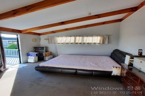 Photo of property in 1/14 Bond Crescent, Forrest Hill, Auckland, 0620