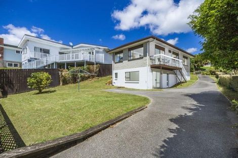 Photo of property in 1/5 Clematis Avenue, Murrays Bay, Auckland, 0630