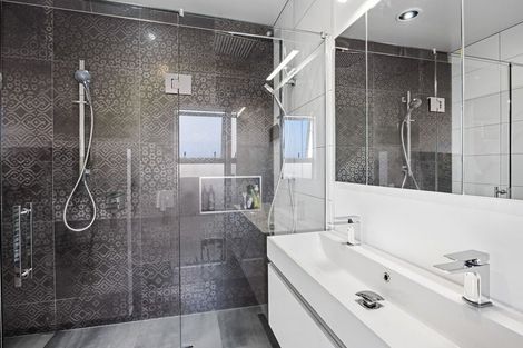 Photo of property in 22 Mercade Close, Stratford, 4332