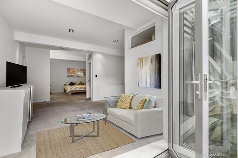 Photo of property in 5 Valley Street, Island Bay, Wellington, 6023