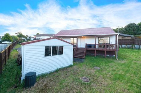 Photo of property in 60 West Harbour Drive, West Harbour, Auckland, 0618