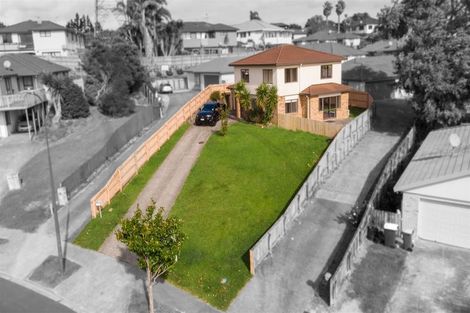 Photo of property in 27 Mt Lebanon Crescent, The Gardens, Auckland, 2105