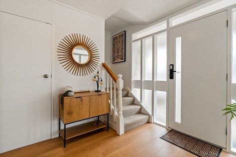 Photo of property in 81 Seaview Road, Paremata, Porirua, 5024