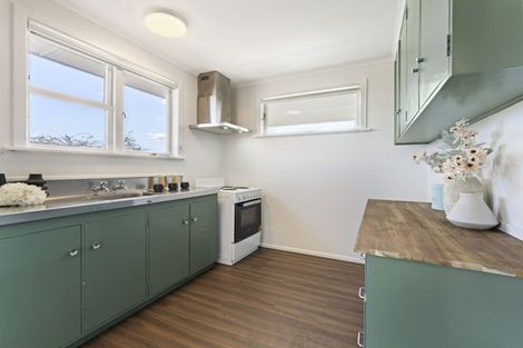 Photo of property in 24 Hill Crescent, Papakura, 2110