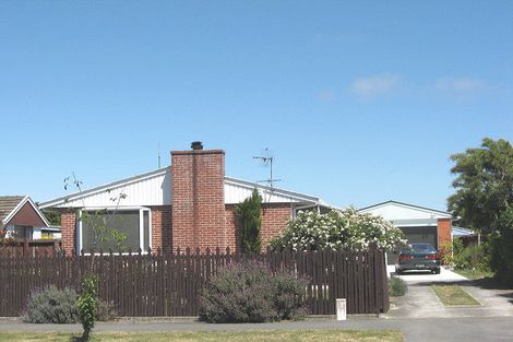 Photo of property in 33 Donnington Street, Parklands, Christchurch, 8083