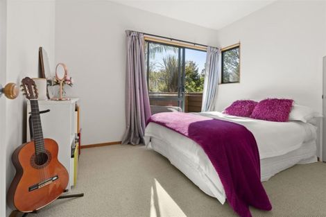 Photo of property in 24a Seaview Avenue, Northcote, Auckland, 0627