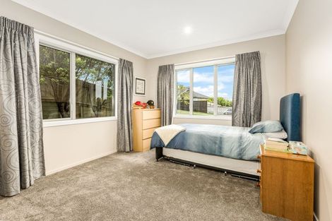 Photo of property in 4 Peel Lane, Aotea, Porirua, 5024