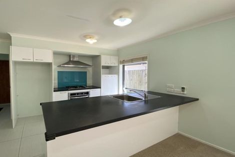 Photo of property in 10 Cresswell Place, Johnsonville, Wellington, 6037
