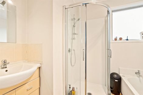 Photo of property in 4 Gallony Avenue, Massey, Auckland, 0614