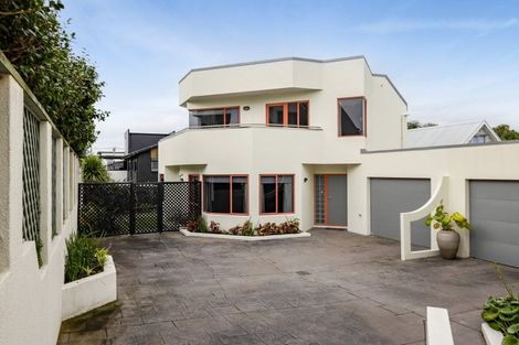 Photo of property in 2/5 Richmond Street, Fitzroy, New Plymouth, 4312