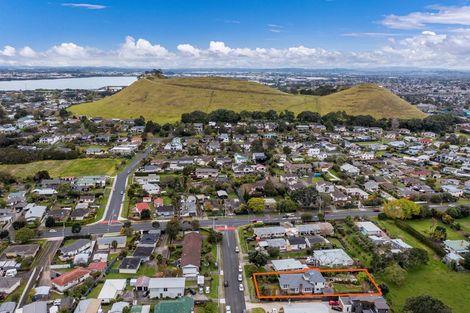 Photo of property in 8 Wellesley Road, Mangere Bridge, Auckland, 2022