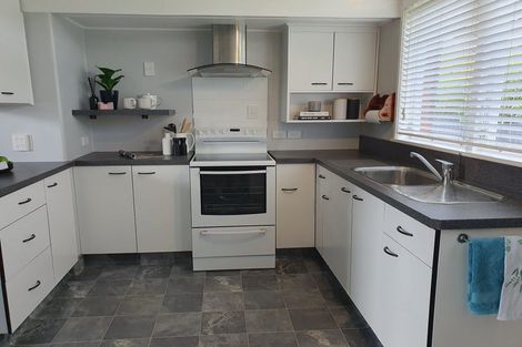Photo of property in 2 Drury Street, Cloverlea, Palmerston North, 4412
