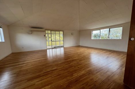 Photo of property in 2 Griffen Park Road, Mount Roskill, Auckland, 1041