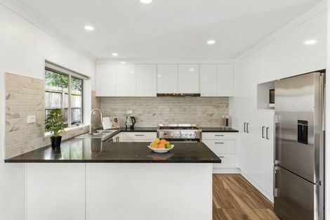 Photo of property in 18 Brittas Place, East Tamaki, Auckland, 2016