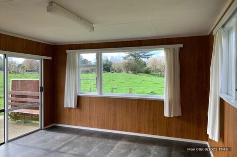 Photo of property in 6 Papaitonga Lake Road, Ohau, Levin, 5570