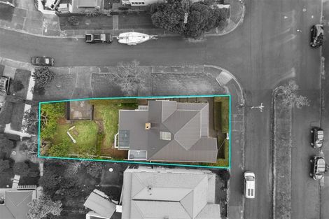 Photo of property in 8 Shoal Bay Road, Devonport, Auckland, 0624