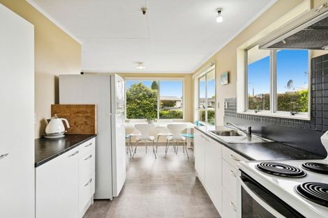 Photo of property in 23 Fisher Place, Carterton, 5713