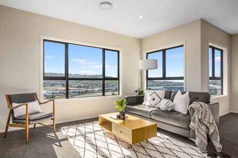 Photo of property in 4 Omaka Place, Aotea, Porirua, 5024