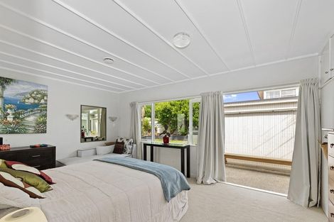 Photo of property in 97 Tiroroa Avenue, Te Atatu South, Auckland, 0610