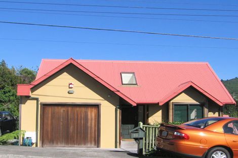 Photo of property in 3/25 Farm Road, Northland, Wellington, 6012