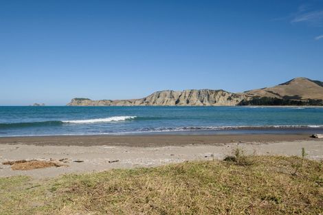 Photo of property in 40 Solander Street, Tolaga Bay, 4077