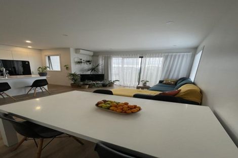 Photo of property in 9/1 Genevieve Lane, Hobsonville, Auckland, 0616