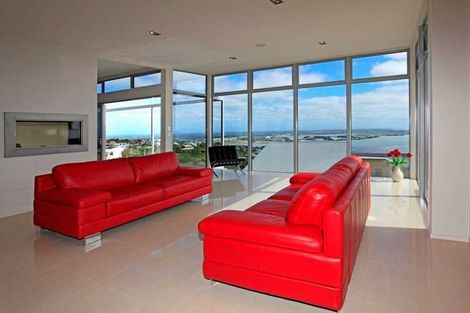 Photo of property in 132 Glenstrae Road, Redcliffs, Christchurch, 8081