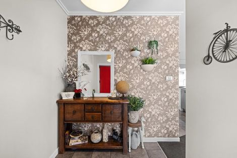 Photo of property in 75a Arataki Road, Havelock North, 4130