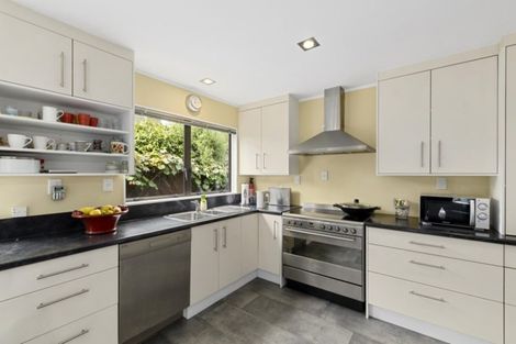 Photo of property in 39 Waddington Drive, Naenae, Lower Hutt, 5011