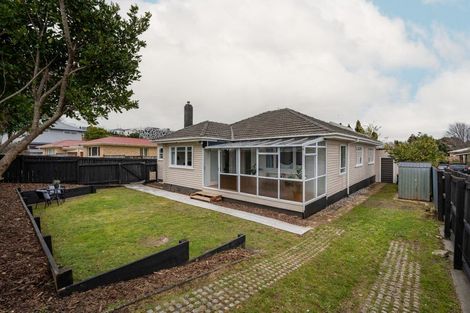 Photo of property in 35 Lake Crescent, Hamilton Lake, Hamilton, 3204