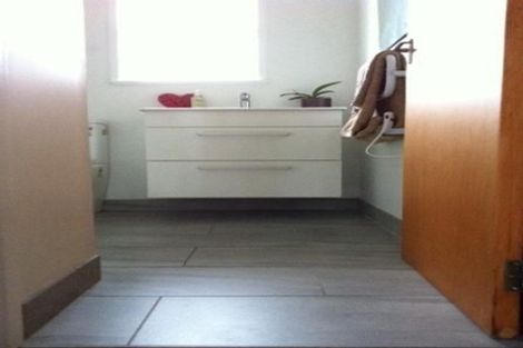 Photo of property in 2/8 Hillcrest Road, Papatoetoe, Auckland, 2025