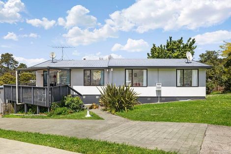 Photo of property in 15 Kotinga Avenue, Glen Eden, Auckland, 0602