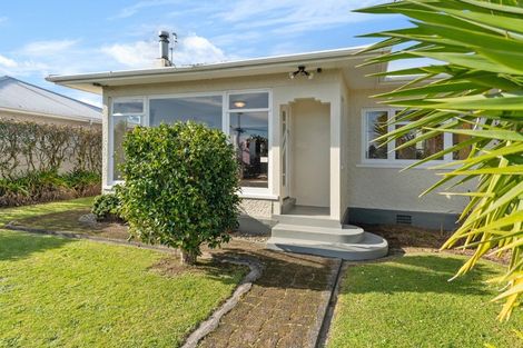 Photo of property in 411 Carrington Street, Upper Vogeltown, New Plymouth, 4310