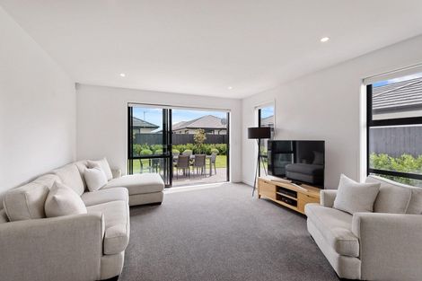 Photo of property in 6 Maka Lane, Halswell, Christchurch, 8025