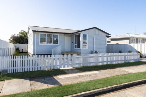 Photo of property in 32a Lipscombe Crescent, Havelock North, 4130