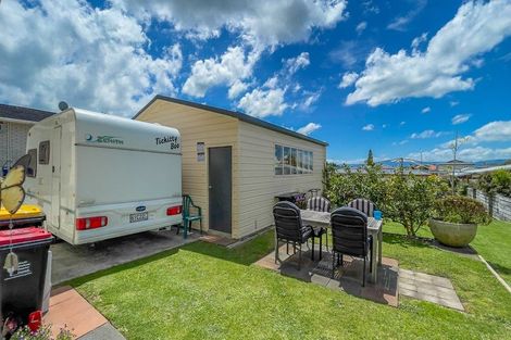 Photo of property in 15 Hillcrest Street, Tirau, 3410
