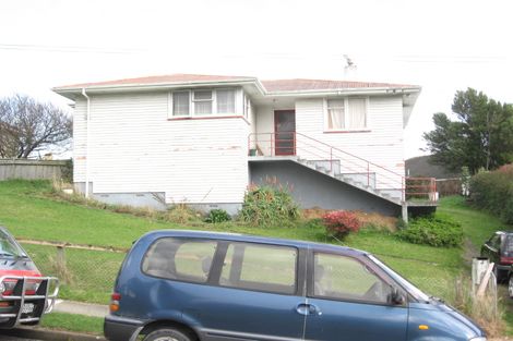 Photo of property in 4 Berkshire Grove, Cannons Creek, Porirua, 5024